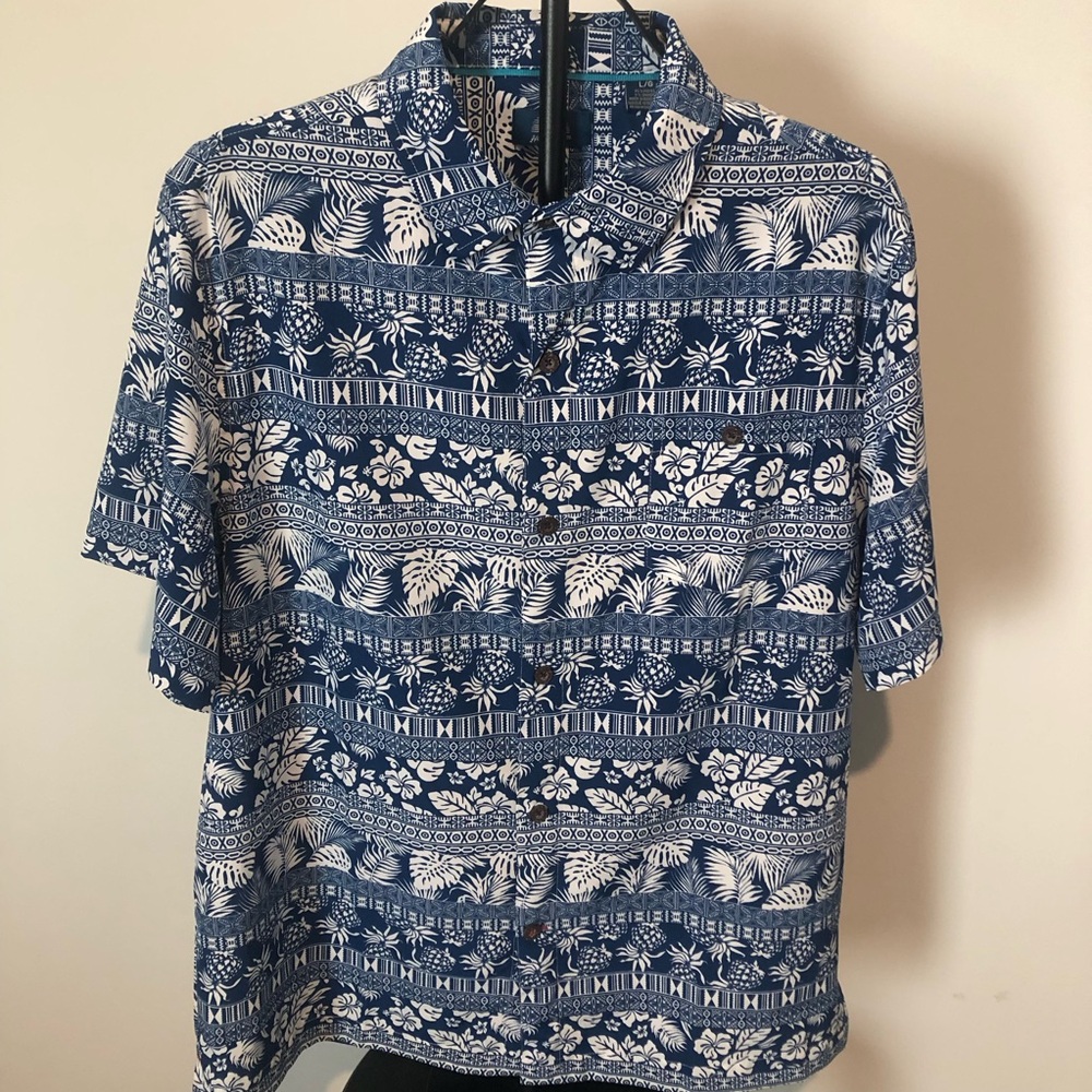 Men's Short-Sleeve Blue Floral Button-Down Shirt